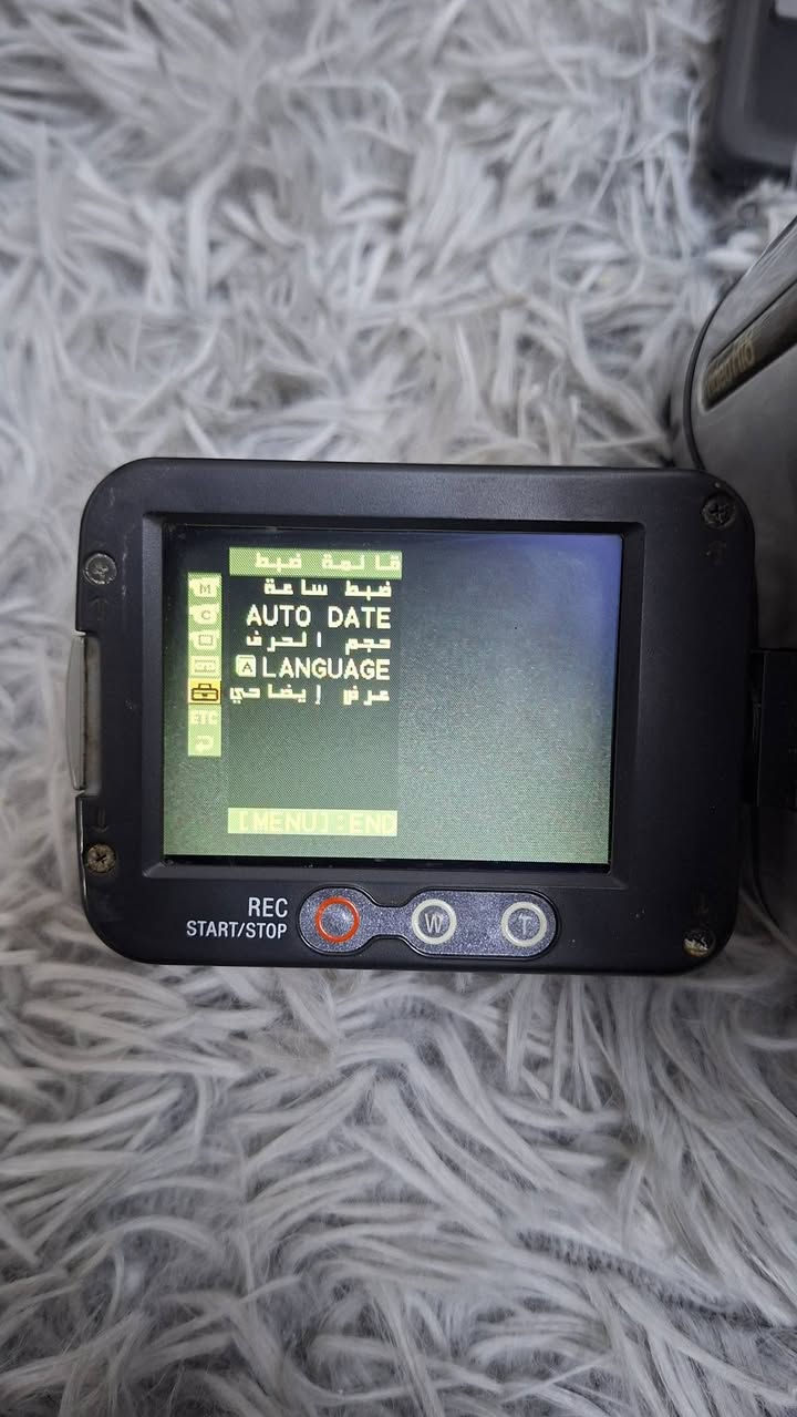 السلام عليكم للبيع كامره فديو نضيفه مستخدمه قليل الي يحب يتواصل وياي واتساب ***********
🌹Sony🔎 900X 40X Zoom🔍🌹
100 الف
