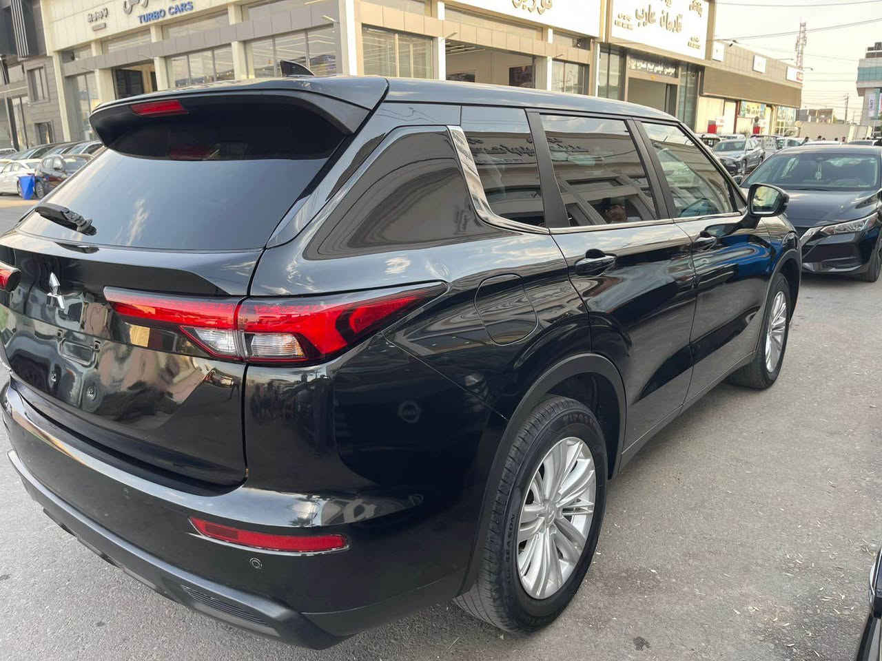 Mitsubishi outlander awd 2024

تازه هاتووه

بجم كبس
ارباك سليم
دواخل سليم

حادث خلفي  
جەمپێکی پشتەوەی هەیە

دبل اكسل 
رادارات
حساسات
٧ راكب
 
رقم كاتي

تترقم شمالي

رقم تلفون 
*********** أربيل, العراق
