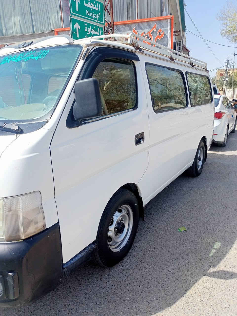 سلام عليكم نيسان يورفان ناصي موديل 2006 سياره مصبوغه حزام اثر شخوط مكينه ففتي وكير اوتماتيك رقم انگليزي بسمي مداور ثاني يوم اريد مراوس ستاركس 8 او 9 او 10 / رقم الهاتف 
***********
