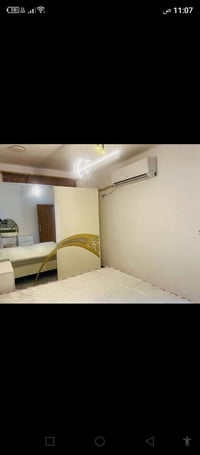 شقة مؤثثة بالكامل • للايجار • شارع 60 المحاربين