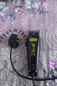 ماكينة حلاقة امريكيه اصدار قديم  "Wahl 300" بحالة جيدة جداً. مناسبة لل...