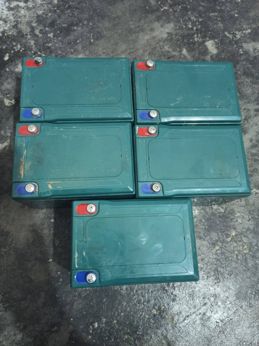 السلام عليكم عندي بطاريات دراجه شحن والبطاريات صارلهن شهر من شتريتهن السعر 80الف وبيهن مجال بصيط هاذ رقم الواتساب ***********
