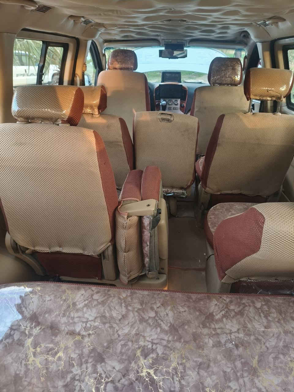 سلام عليكم ستاركس موديل 12 محوره جديد تخم تاير بسمي بيه باب وشبر صبغ بل تكمه يم الباب الياقي مكفول  سعر 150  وبيه مجال قليل ***********
