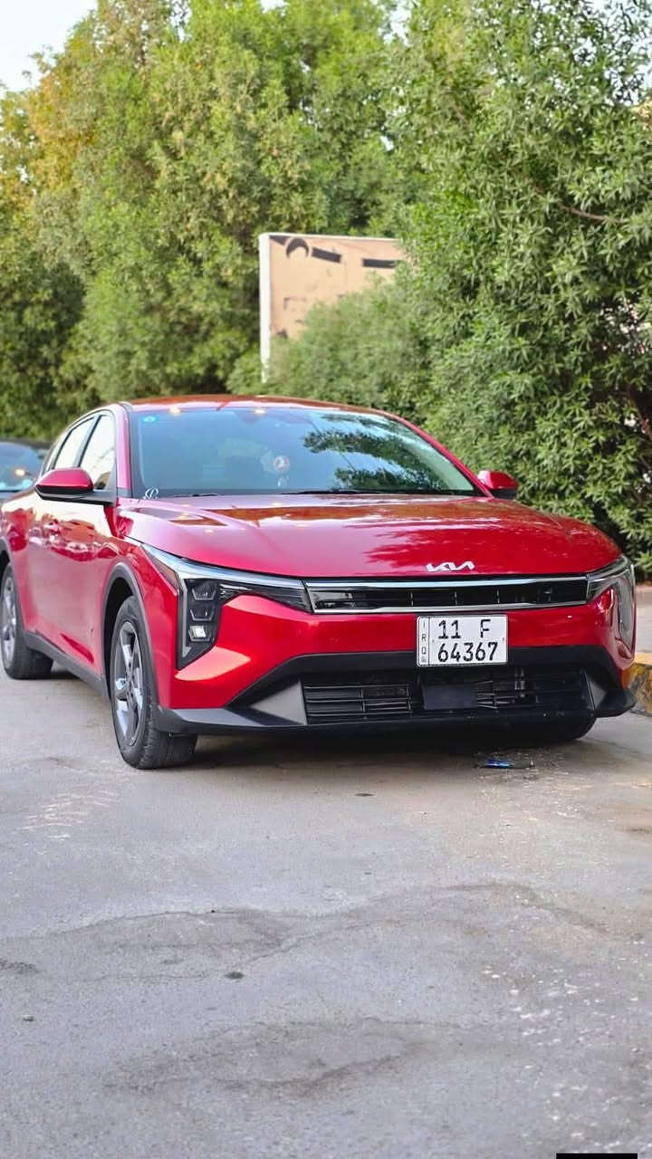 سلام عليكم كي 4 مواصفات عاديه
بصمه 
تشغيل عن بعد 
قياده ذاتيه 
اناره ترحيب 
شاشه متصل 
محرك 2000دوش 

صور الحادث مرفقه 
البنيد نفسه مصبوغ ممفتوح من مكانه 
السياره ليبل واحد 
ماشيه 20كيلو متر مو ميل 
السعر 172 الاتصال 

***********/***********
مكاني بغداد
