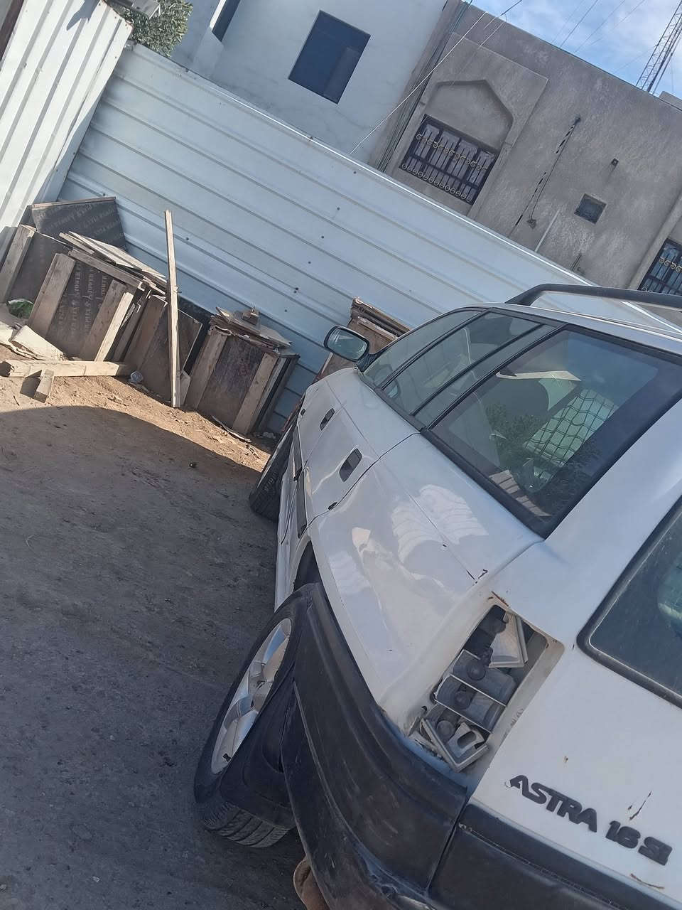 اوبل استره ستيشن موديل 1994 للبيع
بيضاء رقم انبار
محرك 1600
السنويه لغايه 2029
الرقم الأتصال ***********

السعر 20 ورقه وبيه مجال
