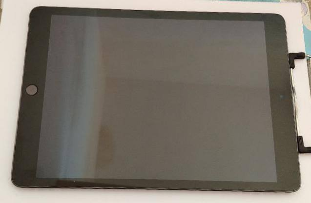 ايباد ابل 9 ذاكره 64 جديد
0785 309 8948 واتساب او اتصال
للبيع سعر 245 بيه مجال بسيط
