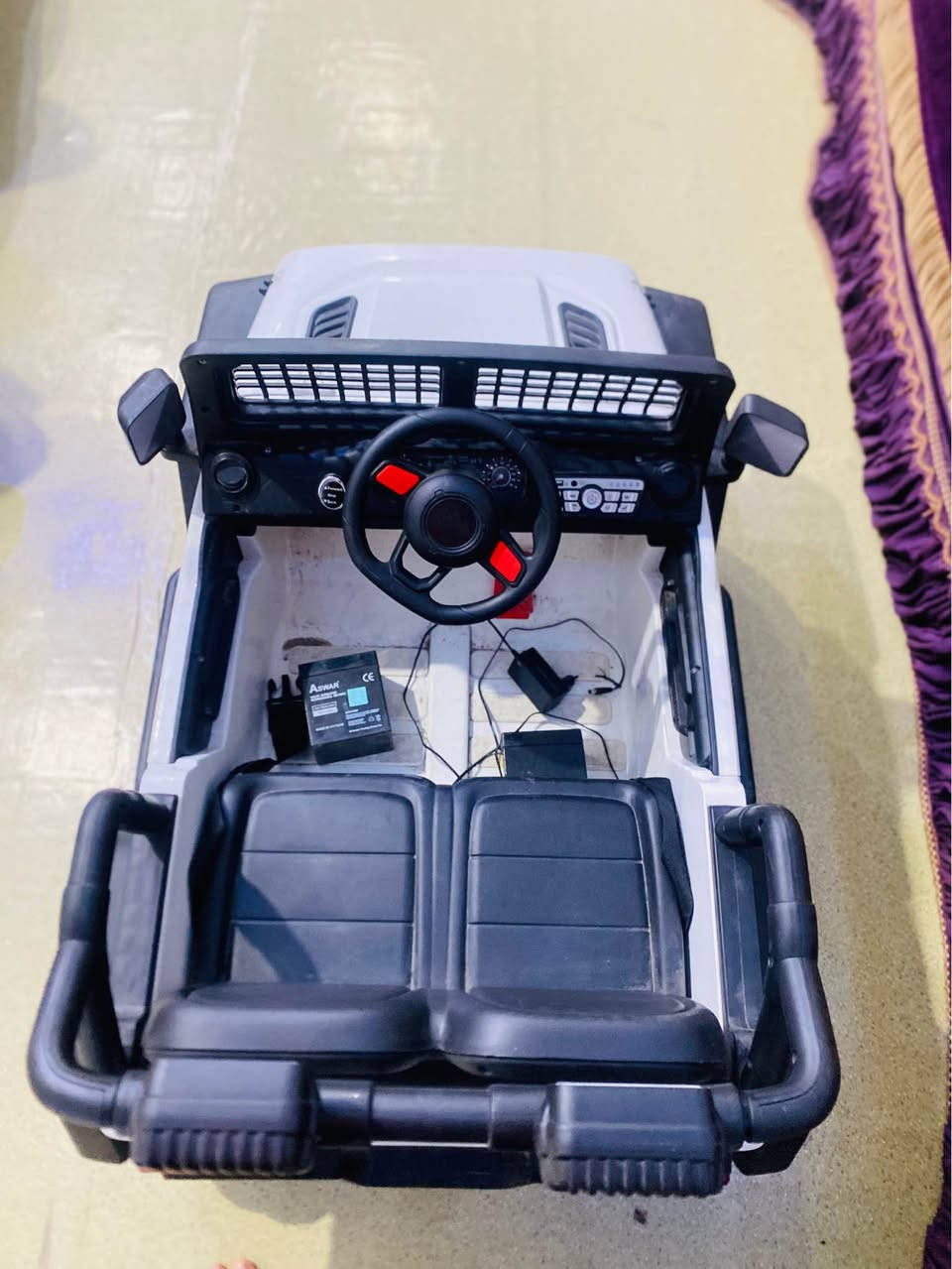 سيارة اطفال شحن نوعية جيب نفرين حقيقي كاملة بطارية 12v شاحنة وريمونت تحكم عن بعد اخت الجديدة كلشش نضيفةةة وححلوةة رايدها ب150 وبيها مجال قليل 

***********
مكاني البصرة المعقل البصرة, العراق
