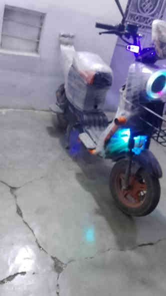 السلام عليكم. موطور شحن للبيع R9موديل 2025 بطاريات مامبدلات جدد +سويجين بصمتين كرتين ستاند موبايل السعر 400وبي مجال هاتف‏‪0780 419 3187‬‏ ايمن المكان اسديره سفلى
