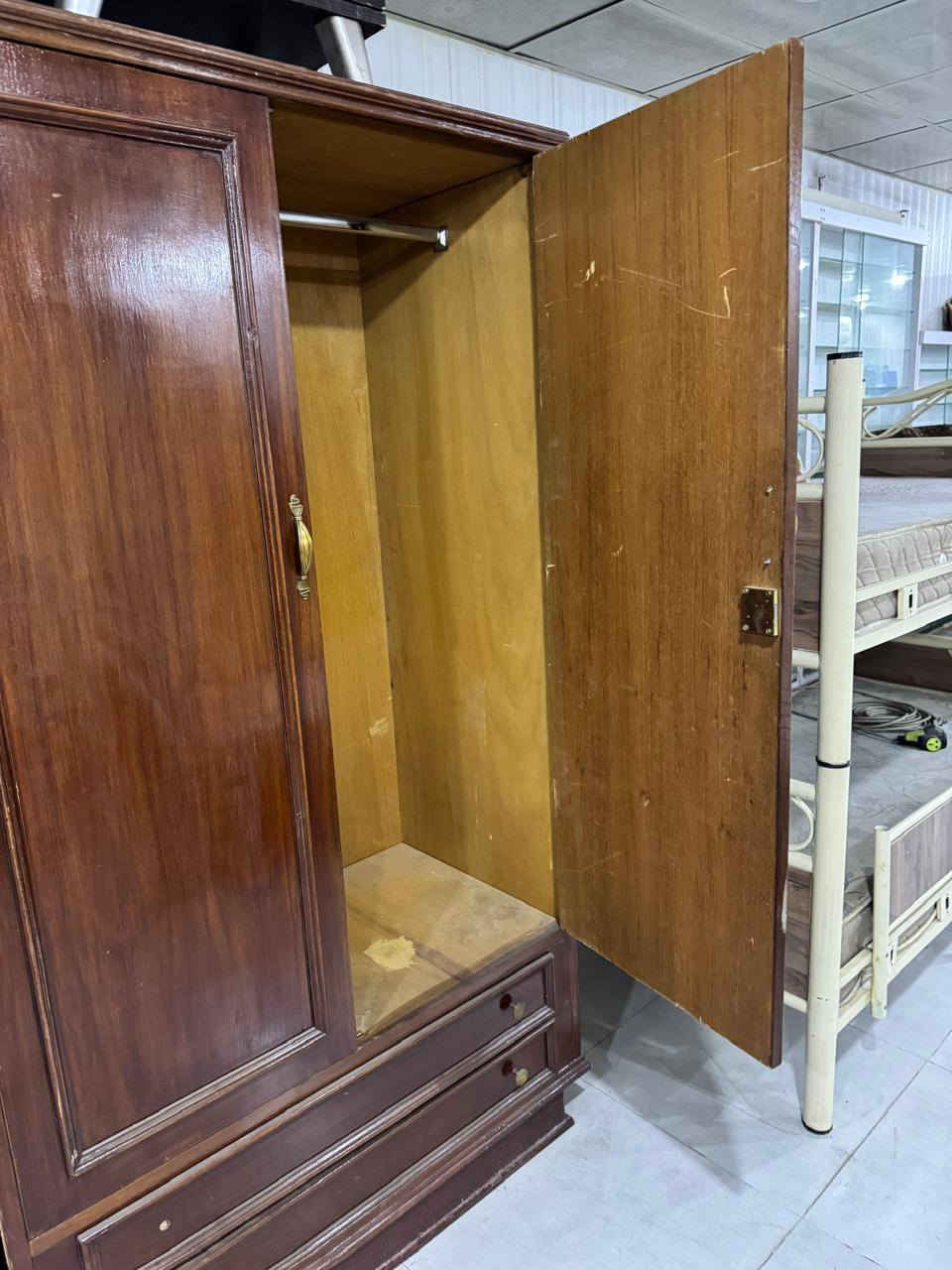 كنتور صاج 6ابواب 3قطع فول نظافه العنوان اربيل هفلان شارع سيد طيب *********** اواتساب *********** واتساب
