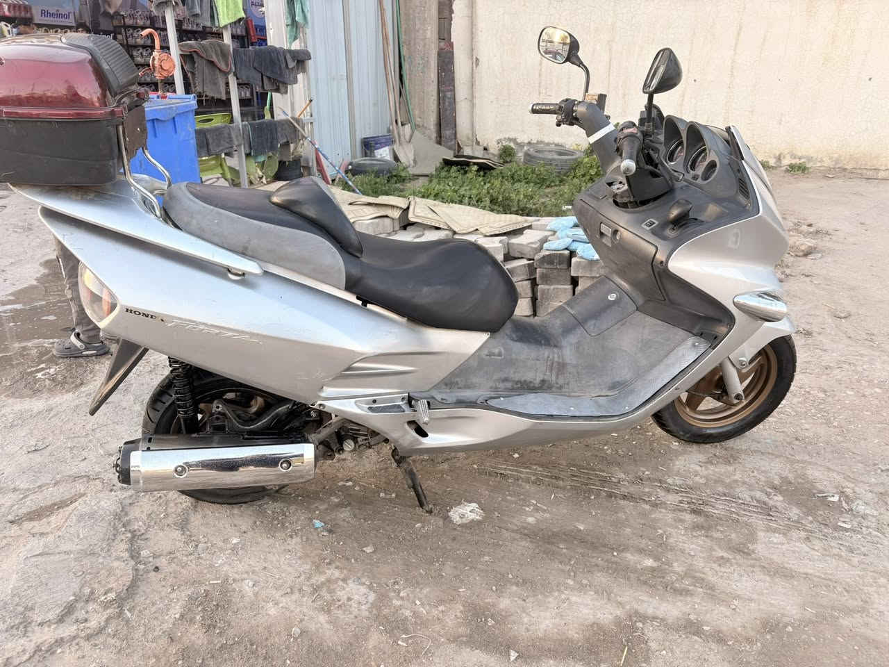 السلام عليكم 
سعر جدا مناسب
دراجة حيل نضيفة
فورزا 
موديل 2009 
نكرة بكل وقت 
كلج جديد 
كلشي شغال بيهه
قايش جديد 
بيهه الجامة الاماميه بيدي نكسرت واوكع فلوسهه للمشتري 
مكان بغداد الطوبجي 
550 وبيهه مجال 
شباب الشراي يتصل 
***********
