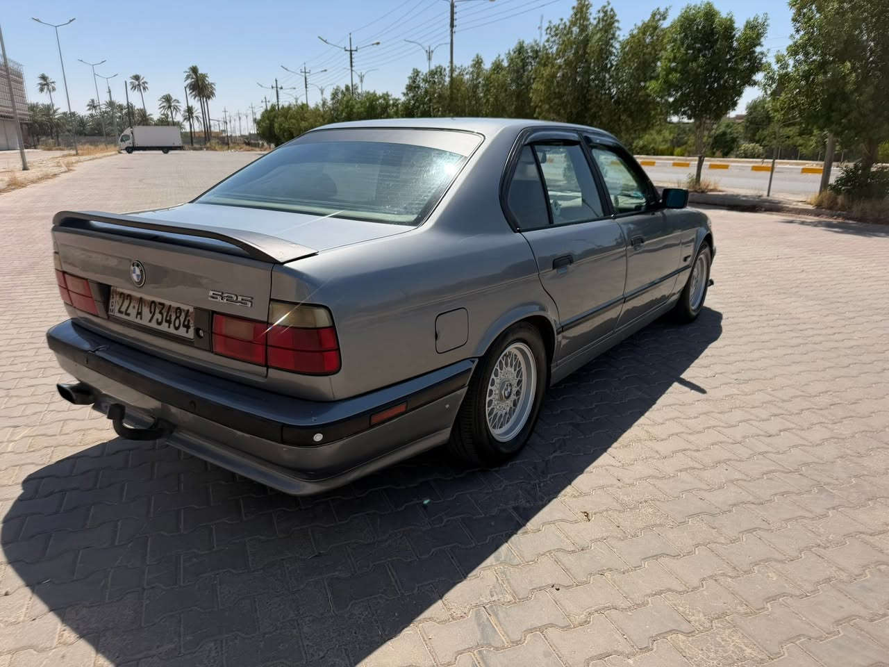 سلام عليكم 
                      من رخصة الادمن المحترم 
BMW السعر 62 وبي مجال
بي ام 525 اصل و فصل موديل 1991، رقم اربيل جديد 
محرك مسكر عدل
كير اوتو  جديد
محرك جديد لاصرف لاتبخير 
دواخل صاج اسود ملكي  
كشنات جلد اوف وايت 
بجم عريض 
تبريد شغال قطعتين  
ABS شغال
سنتر لوك شغال 
تشغيل عن بعد 
مثبت سرعة شغال 
كهربائياتة كلة شغال 
جامات 2 كهربائي شغال 
سايد بريك شغال 
درع جوة محرك بلادية بعدهة موجودة 
دبل ايرباك  دبل كومبيوتر
دعاميات M  اسبايدر M بلادي 
لايتات بكلايتات كلة جديد 
صدر امامي و خلفي جديد 
مسجل و سماعات و دمام بصندوق اصلي 
باتري جديد 
هزة و رقم جديد 
شرط تحويل السيارة باسمي سنوية تنتهي 2028
~~~~~~~~~~~~~~~~~~~~~~~~~~
مكان سيارة ديالى خانقين
م.***********
السعر 62 وبي مجال حك جيتك
