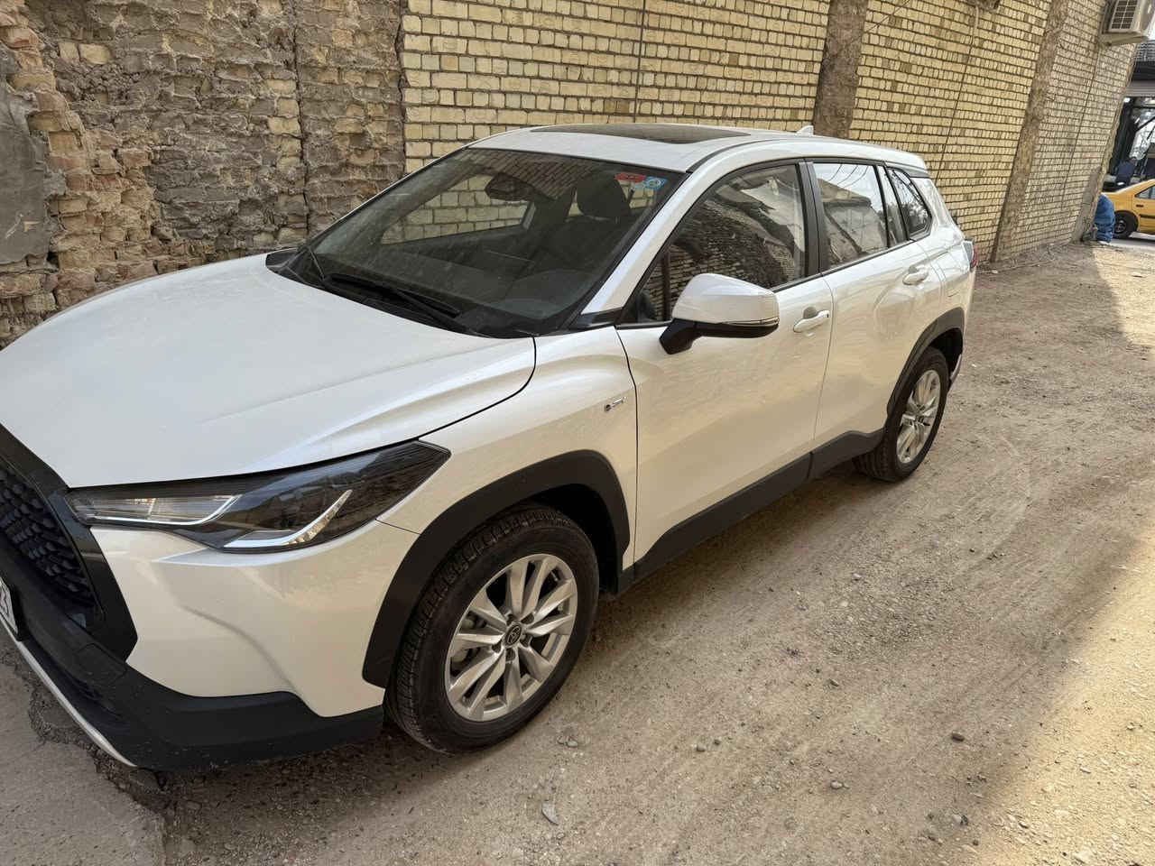 كورلا كروس ٢٠٢٥ ماشية ٩ مكانها بالكريعات *********** السعر ١٧٦$
