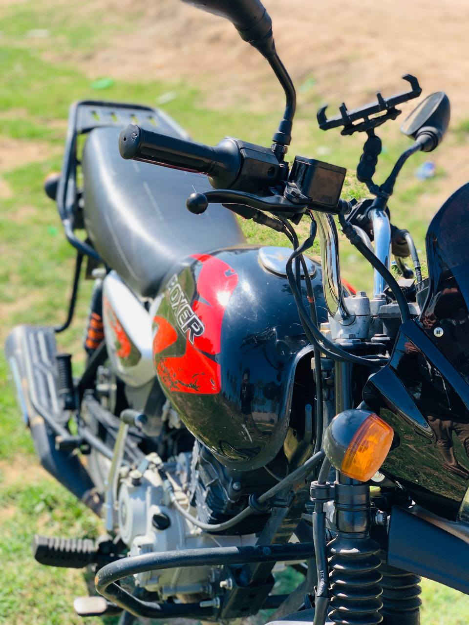 يالله سلام عليكم دراجه بوكسر موديل 23
بوكسر جبلي دراجه كفاله برغي مامفتوح بيه كله بلادي
 اوراق اصوليه 7 اوراق  ماشيه 12 الف 
محرك مكفول مابيه نقص عنوان ديالى الخالص  
السعر مليون و، 400 *********** الشراي يتصل
