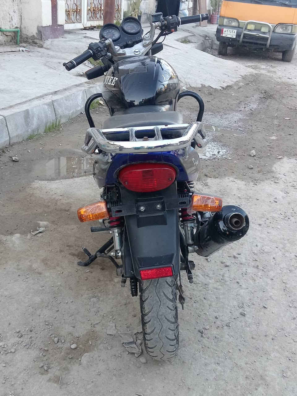 سلام عليكم  دراجه خمس كيره كلش نظيفه محرك
البلادي دراجه جهزه : السعر 650 : ***********
