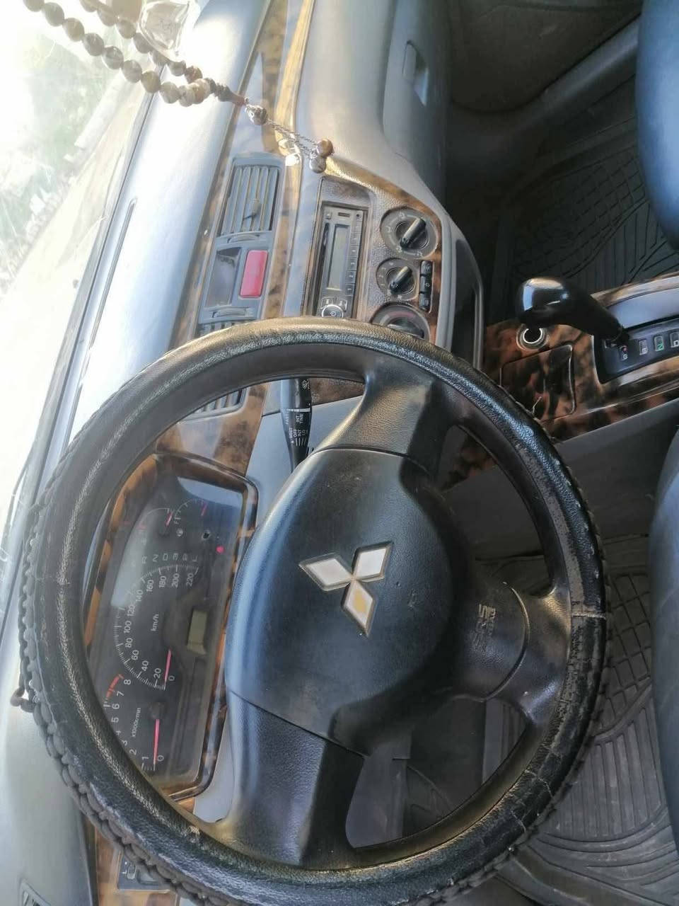 سلام عليكم لانسر موديل.  2010 رقم كربلاء باسمي  تحويل شوكت ماتريد؛ كير ومكينه بالكارتون [مكينة 1600] مكفولات شرط تخم تاير جديد؛ تدفئة تبريد ثلج جديد سياره مال جناي وخير من الله بس بيه حالوبات قليل بلقماره والبنيد عنوان السيارة ديوانيه /مهناويه  السعر ٦٧$ وبيها مجال...
هـ/***********
