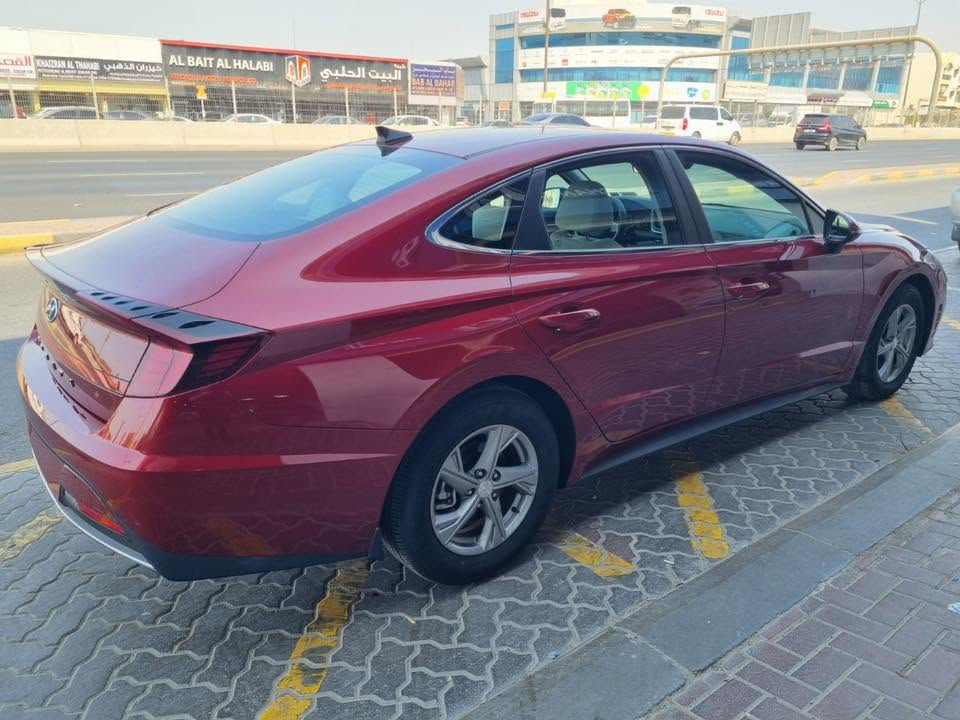 سوناتا موديل 23 رقم بغداد 
سيارة اني مستوردها صار سنة على ايدي جديدة كلش 
بوضع الشركة بعدها 
ماشية ٢٤ الف قابل للزيادة 
سعرها ١٧٣ ورقة 
***********
