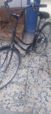 بايسكل بناتي للبيع سانتوس حجم 26 الويل الخلفي بي عواج والماشه عوزة ترت...