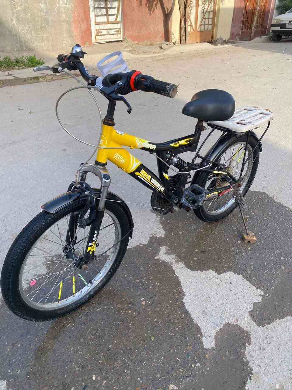 سلام علیکم  شباب بایسکل یاباني 6 نمر خلفیه و 3 نمر امامیه ودبلات امامیه و دبل خلفي  بایسکل کامل بلادي کلشي ما مبدل بي و لا مفتوح بي اي شي  ویاله موس ما بیهن عواج کلشي موضح بل صوره سعره 75 وبي مجال  الطیبین مکاني بغداد الشعب الاستفسار ***********
