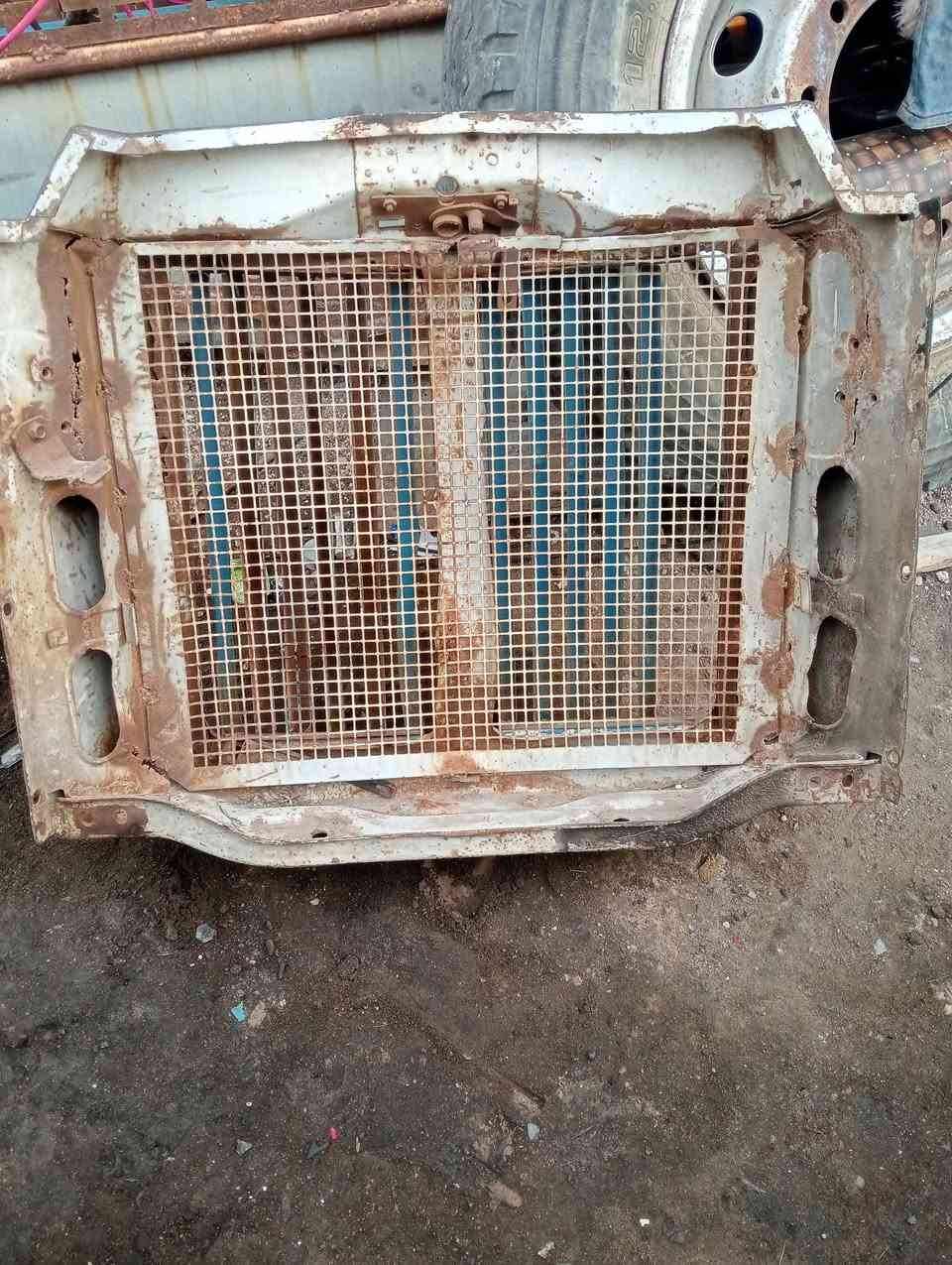 غراض سكانيا 111 اصليه شرط 
مكاني بالنجف الستفسار ***********
