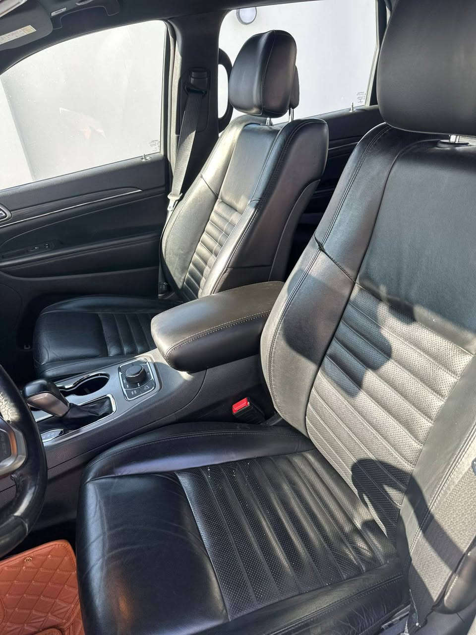 سلام عليكم 
جيب S موديل 2021 خليجي شركة هارلم ماشية40 الف ميل رقم سليمانيه هزه وسنويه جديد السيارة كفالة عامة من الدعامية للدعامية 
فول مواصفات 1/1 ومعروفه مواصفات ال S 
محرك 3600 6 سلندر 
رادار ات جانبي وخلفي 
داخل جلد اسود 
كشنات تدفئة  كهرباء 
فور ويل 
جنطة بصمة 
توقف ذاتي
تبريد قطعتين 
حساسات خلفية 
كامرة خلفية دوارة 
سستم صوت 
شفات ستيرن 
تحكم ستيرن 
تشغيل عند بعد
بانوراما 
شاشة جبيرة
وباقي مواصفات ال S المعروفة
وتقرير سياره مرفقه بصوره 
عنوان سياره كركوك سع ر 350
رقم هاتف *********** كركوك, العراق
