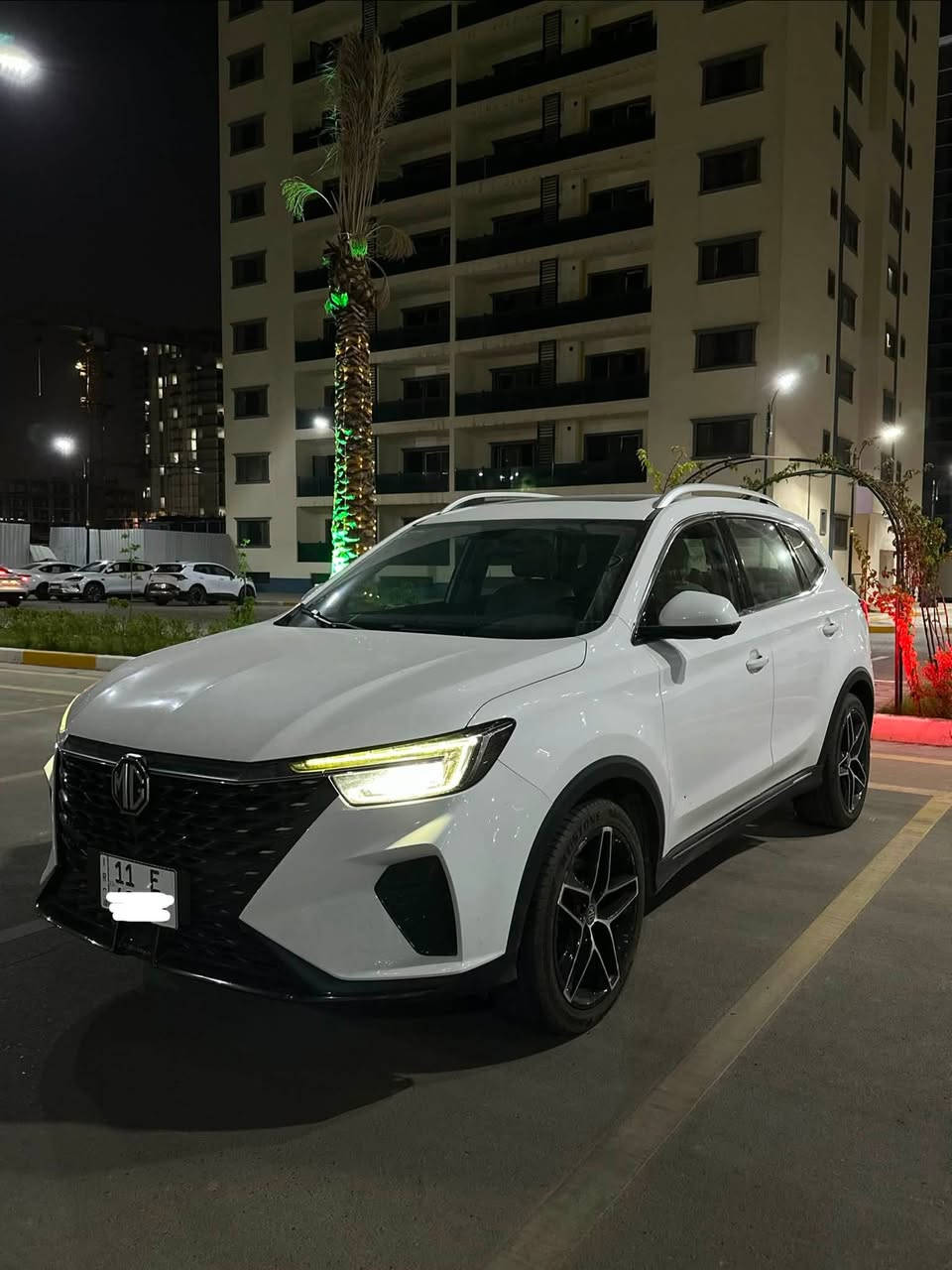 MG Rx5 2023 الشكل الجديد 
استلام شركه داخل الضمان مده 6 سنوات او 200 الف 
السياره كفاله عامه بدون ولا شخط ولا بارد  
فوووول مواصفات 5 كامرات بانوراما كراسي جلد وكهرباء وجنطه كهرباء دشبول ديجتال بصمه 
ماشيه 46 الف تخم تاير جديد جميع سيرفز با شركه 
مكاني المنصور باسمي مباشر رقم بغداد 
(( سعر 138 ورقه بيع سريع لظروف  ))
***********
