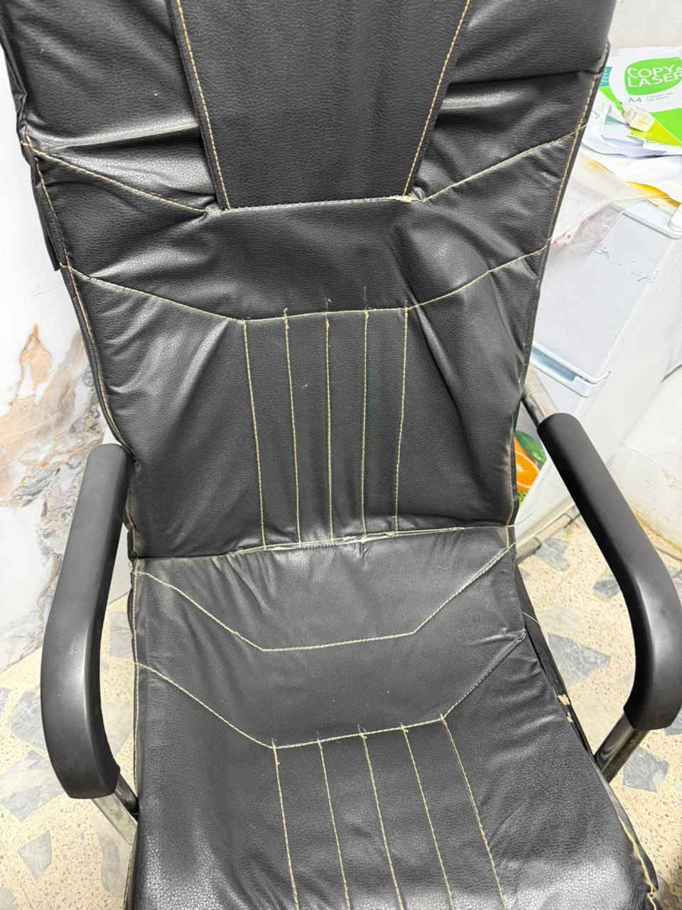 للبيع 
كرسي مكتبي مُتحرك🔴السعر ٣٥ ألف
قنفه حجم متر ونص🔴السعر ٥٥ ألف


**إذا كنت صاحب هذا الإعلان وتريد حذفه لأي سبب، رجاءا أرسل رسالة إلى الدعم الفني**