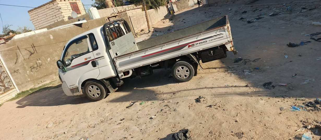 سلام عليكم كيه 700 موديل 15 سياره خير من الله جديده كفاله عامه من كلشي بيها فقط طخه بالربع جوه جدا خفيفه
ومرشوشه ولباقي كفاله تخم تاير جديدتبريد شغال محرك گير اكسن كفاله رقم كربلاء راعيها بالناصريه ايريد امداور شرط مداور ثاني يوم السعر 100 وبيها مجال للشراي العنوان نجف خان النص ***********
