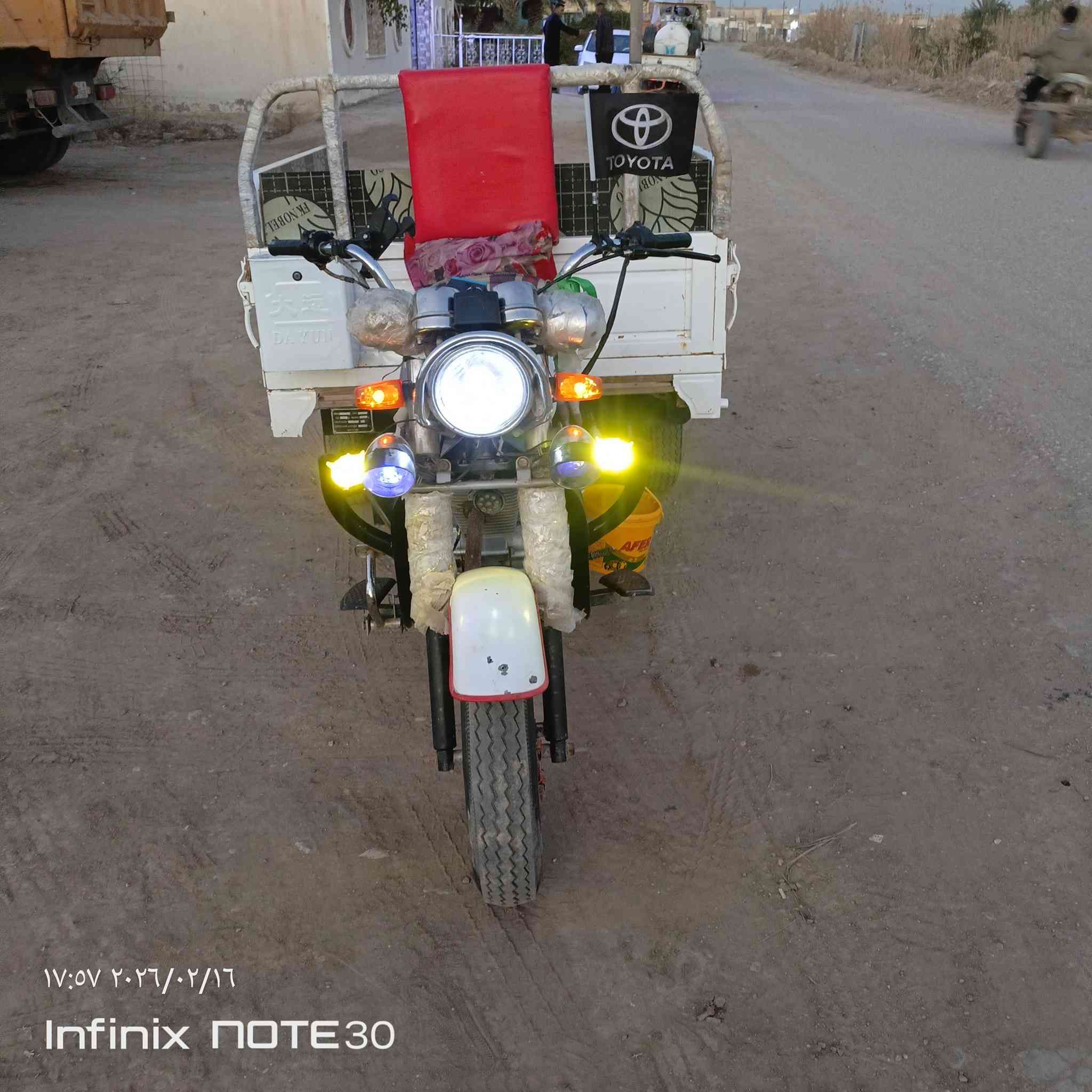 سلام عليكم ستوته للبيع مديل 2016 اوراق اصولي كهربائيات كله شغاله ستوته نضيفه تواير جديده سعر 1650وبيه مجال حك جيه ***********
