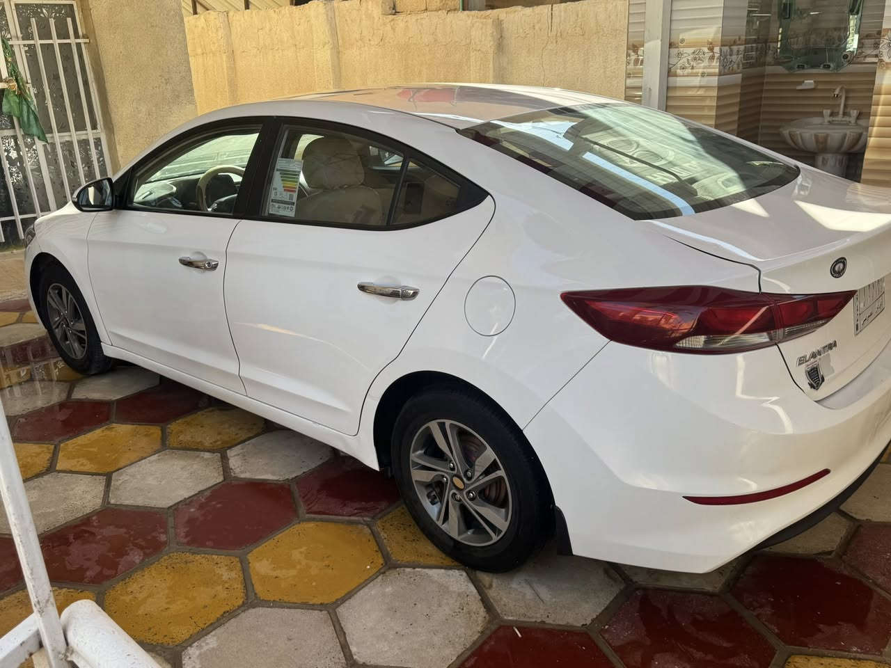 النترا ٢٠١٧ خليجي رقم ذي قار محرك ٢٠٠دوش ظرره بسيط والسونار موجود بالصور السعر ١٢٧ وبيه مجال للأستفسار الأتصال عله الرقم *********** مكان السياره الشطره
