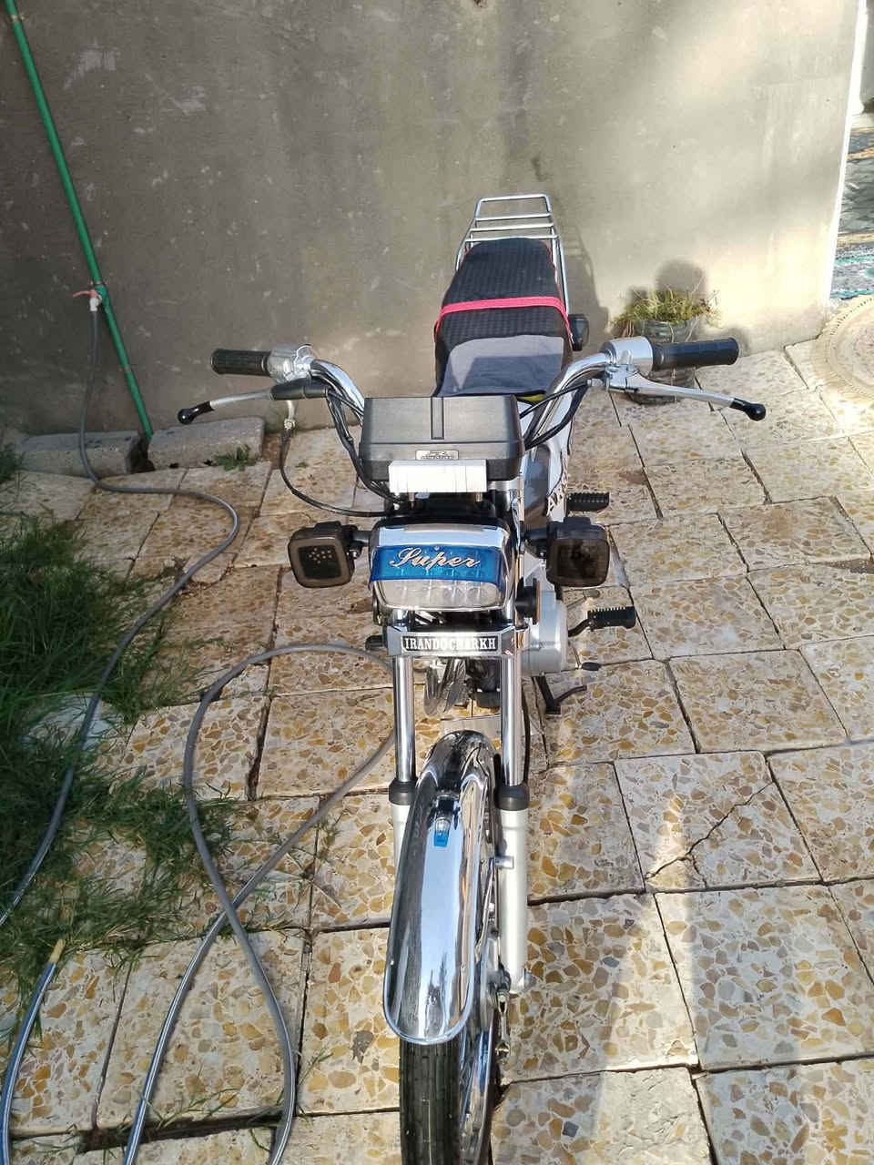 البيع دراجه ارشه الدراجة اوراق اصولي مو سكنر اصولي نضيفه وكامله وكله شغاله مكينه كفاله مامفتوحه الدراجة انضف  من الصوره موديل 2022 المكان كربلاء الأمام عون السعر 600 وبيه مجال بسيط  الرقم ***********
