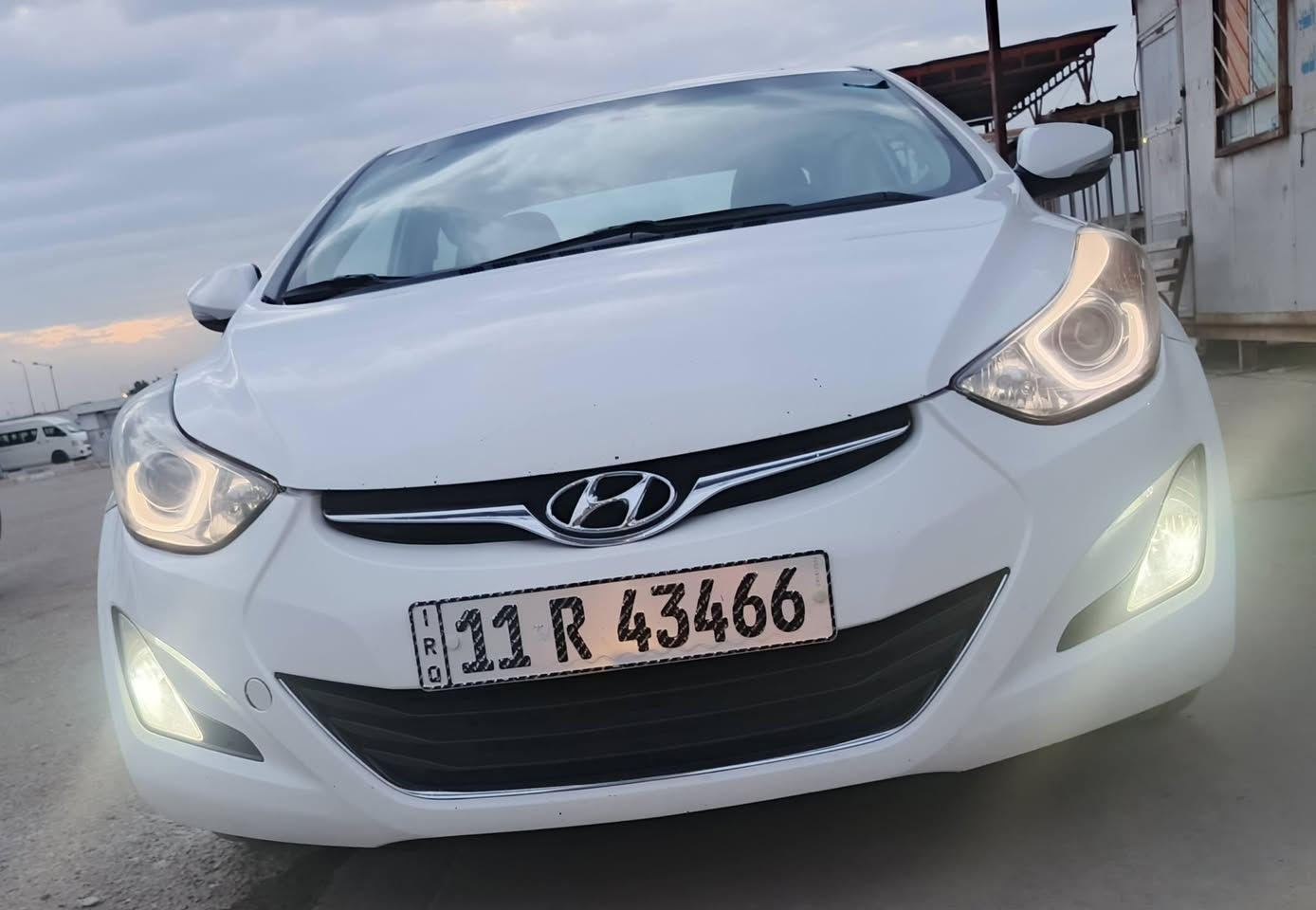 السلام عليكم
النترا 2015 خليجي
رقم بغداد بأسمي

فول مواصفات عدا البصمة

صبغ جزء من البنيد والدوسة جهة الصدر بدون دواخل

ابيعلك صبغ بنيد ودوسة فقط

١٢٧ وبيهة مجال

اكو شخوط بسيطة حتة لاتكول ماكلتلي لان ممبينة بالصور

العنوان بغداد البياع

***********
