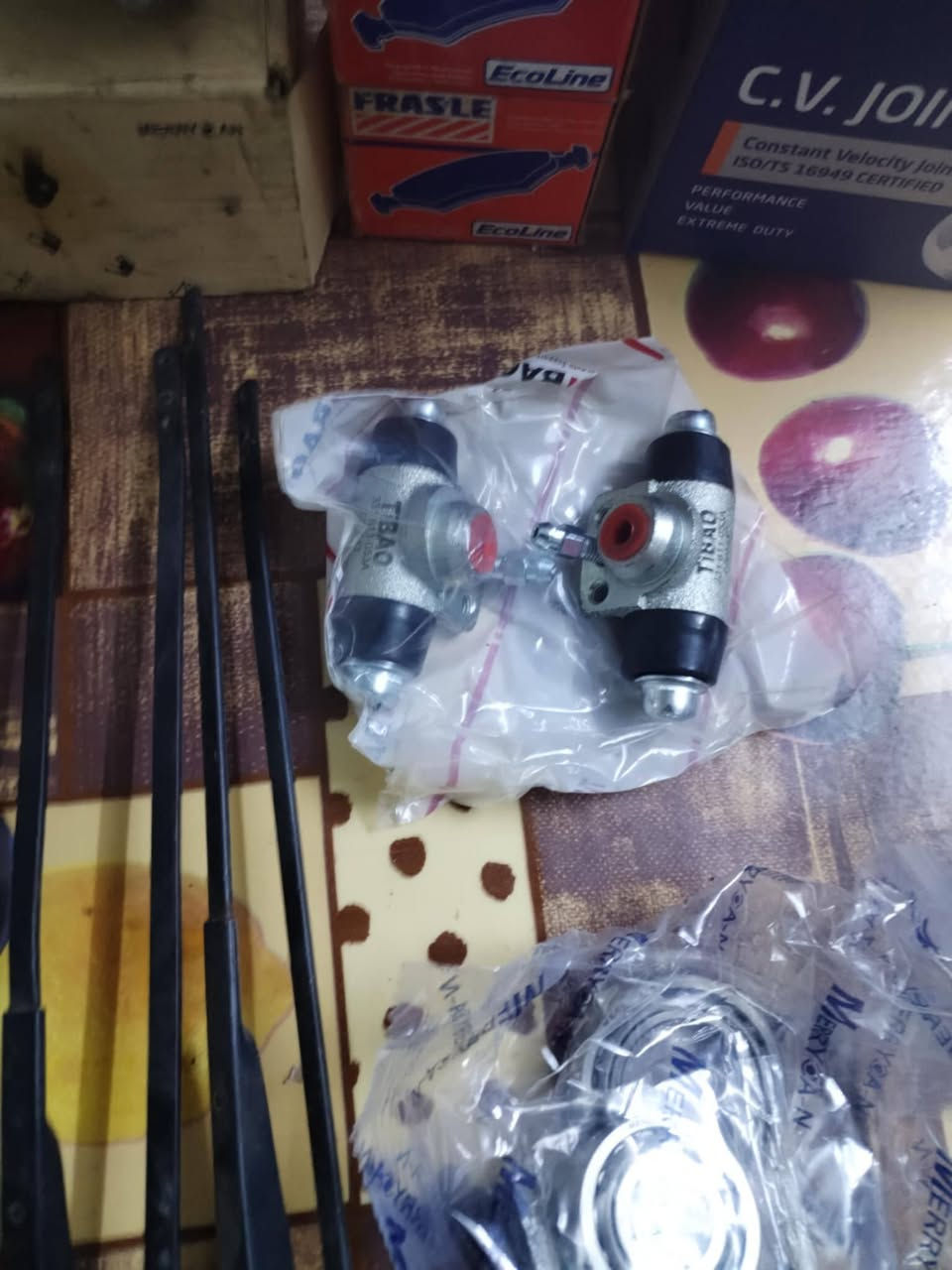 عنبار بريك امامي 
عنبار بريك خلفي 
بولبرن امامي 
بولبرن خلفي 
***********
