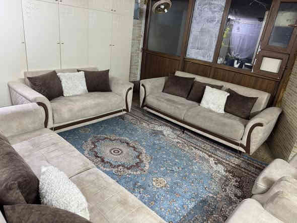 تخم قنفه 10 نفرات سرير ومخزن
السعر 290 الف

عنوان اربيل بختياري 

***********  /***********/***********
