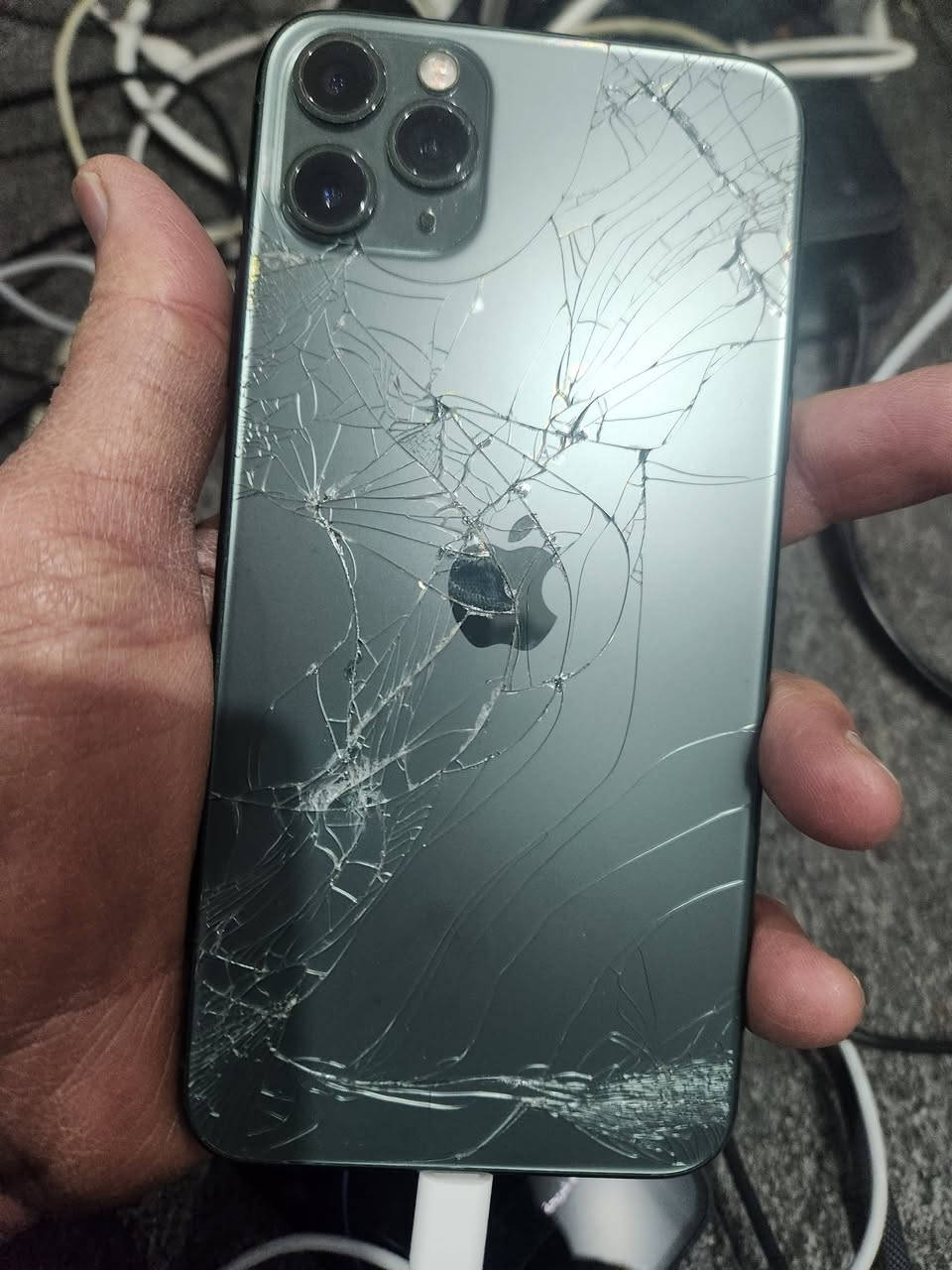 11 برؤماكس
٦٤ تك سيم 
شاشه بلادي بصمه وجه شغال
مبدل بطاريه و ظهر مفطور 
خريطه كبس 
سعر ١٦٥ الف دينار *********** اربيل قلعه
