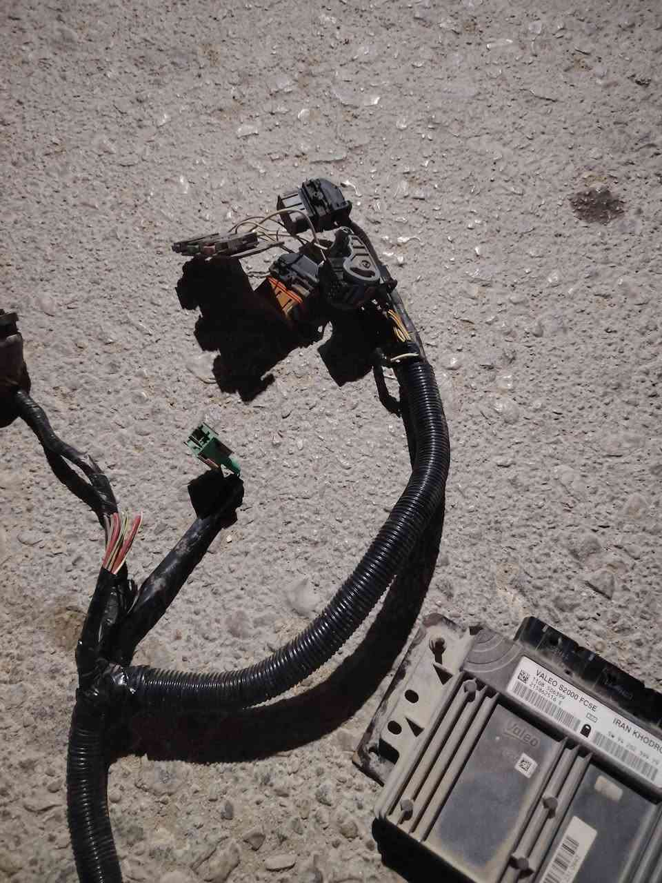عقل بيجو 405 2012 محرر وجاهز اخو الجديد 
مع ضفيرة جاهزه بدون اي قطع نضفه
***********
