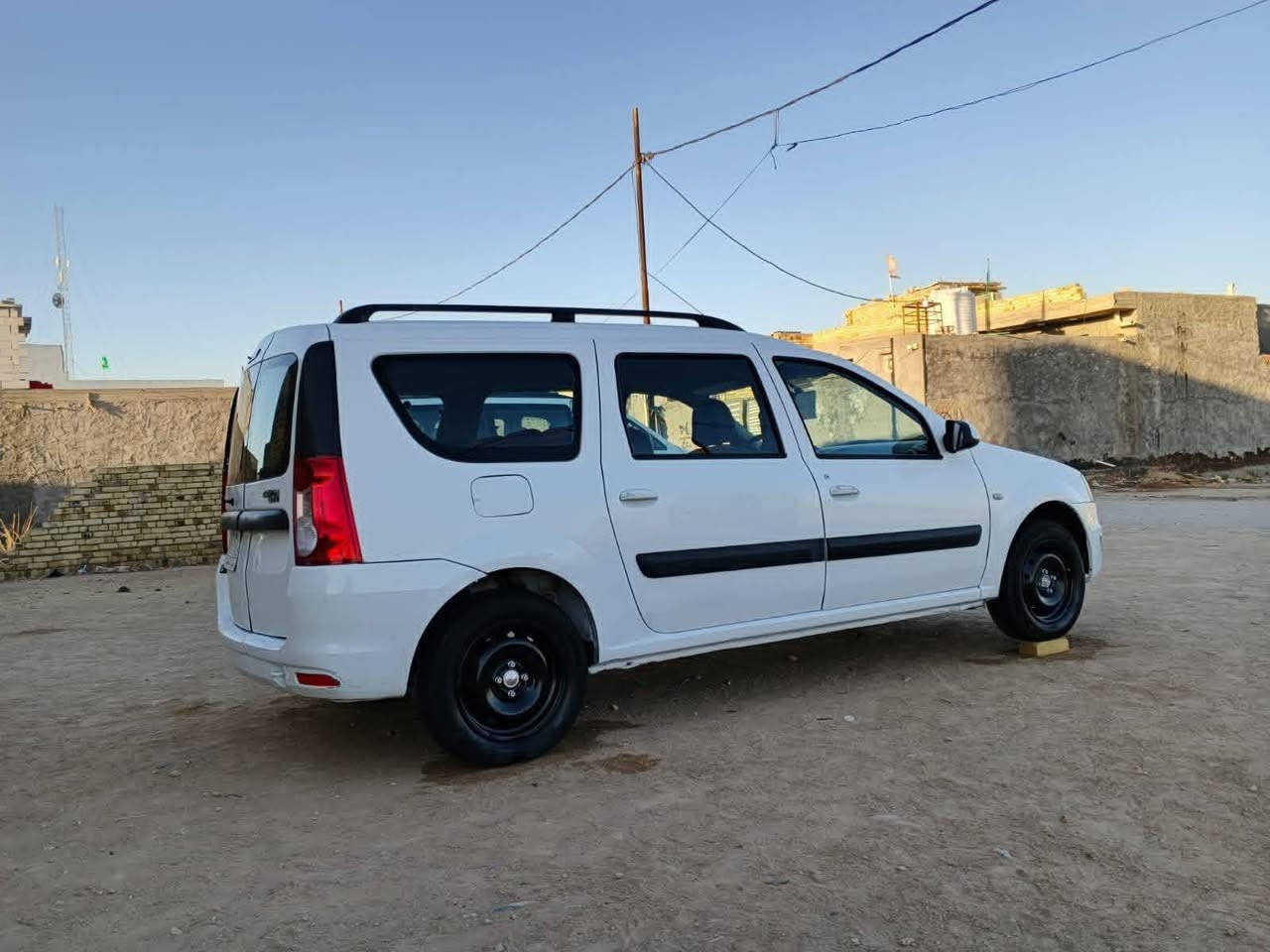 السلام عليكم. رينو البيع خصوصي رقم بصره مديل 2011 سياره جاهزه من كلشي   تفاصيل والسعر هاذه رقمي ***********
