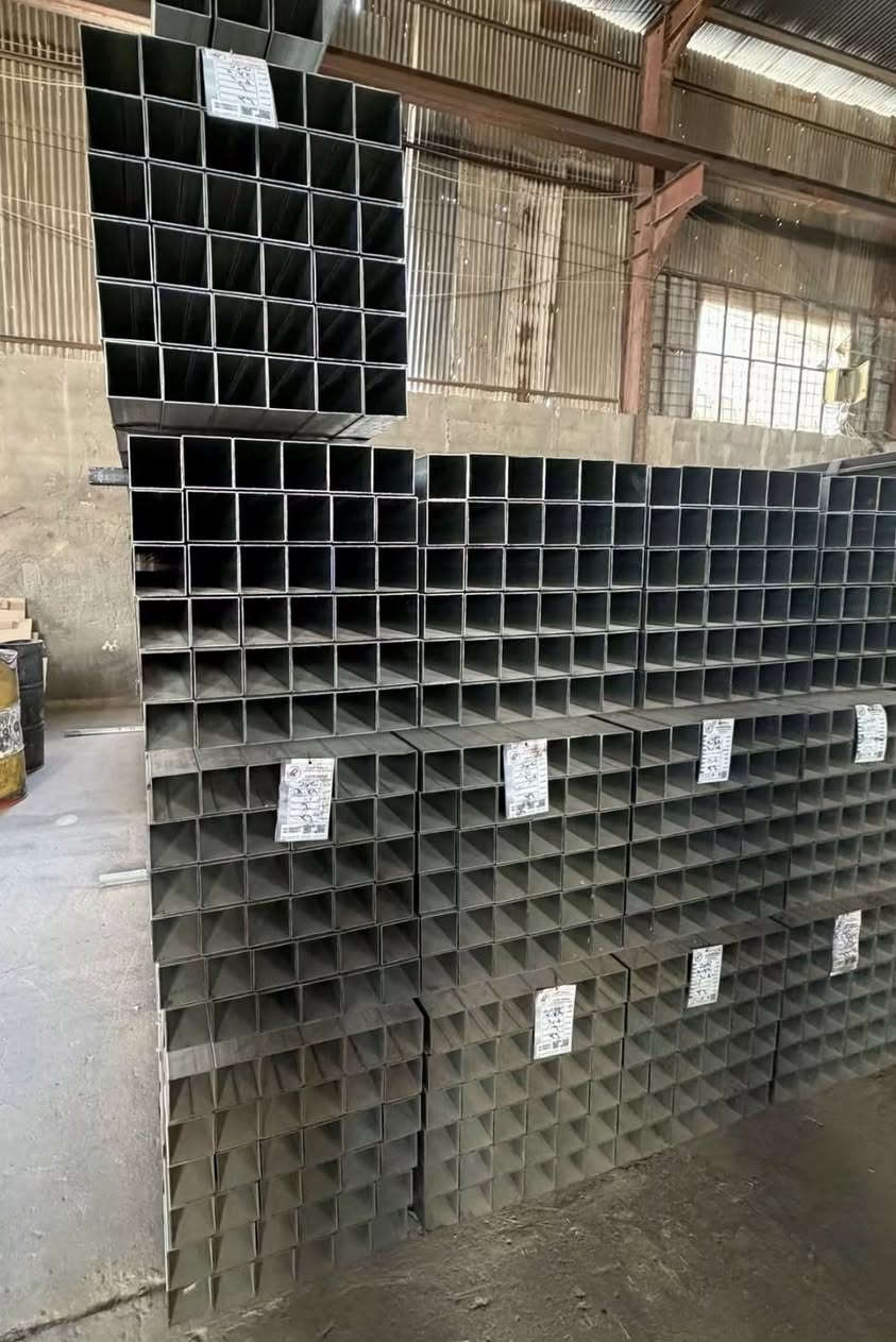 الحديد المغلون
نوفّر هياكل حديدية قوية ومضمونة لتنصيب منظومات الطاقة الشمسية:
حديد لحام قياس 80x80
حديد لحام قياس 40x40
حديد ميكانو مغنيسيوم.
سماكة 1.5 ملم و1.85 ملم
حديد مغلون بالكامل لمقاومة الصدأ والعوامل الجوية
لحام متين ودقة في التصنيع
مناسب للأسطح والمنازل والمشاريع
جودة عالية لضمان ثبات الألواح لسنوات طويلة.
• بغداد
يوةد توصيل الى جميع محافظات العراق 
للتواصل والاستفسار 
***********
