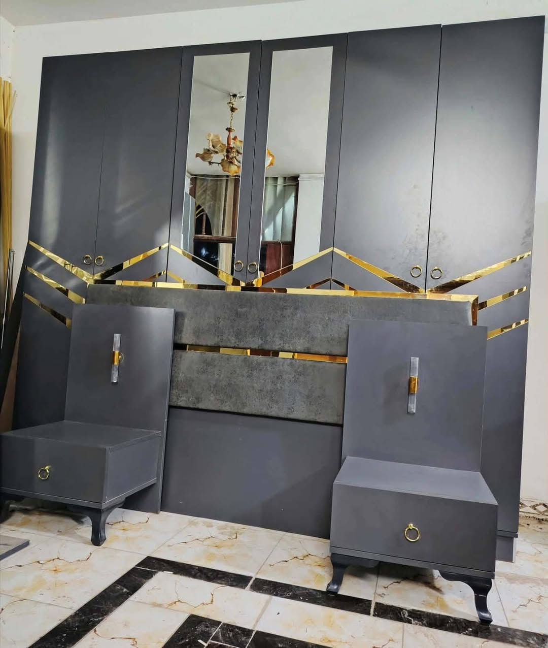 غرفه نوم 6 قطع اخت الجديده  نضافه 90% كل هذا بـ 550 شد ونقل داخل بغداد مجاني
***********
