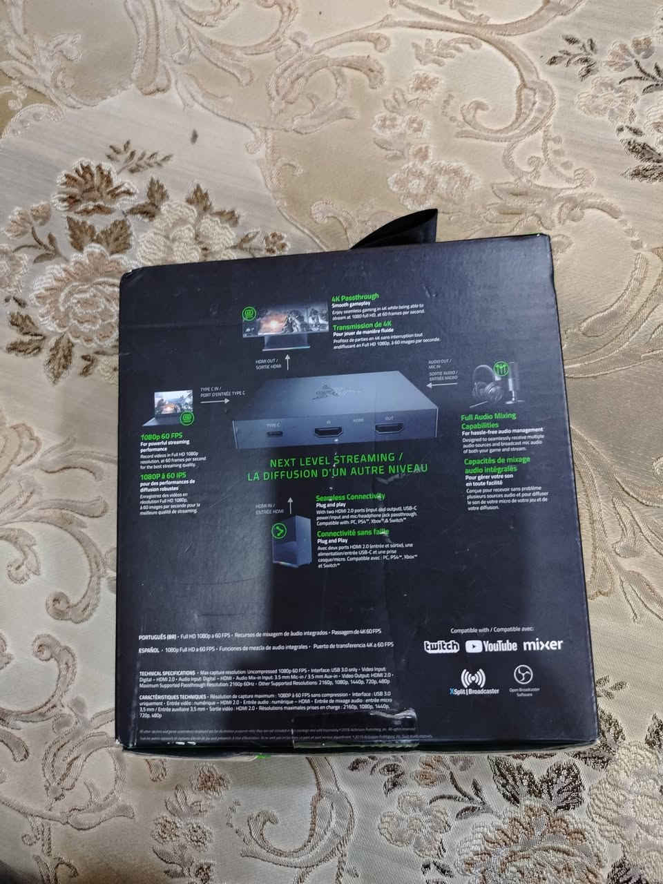 سلام عليكم
هذه جهاز مال بثوث يشتغل مع هذه المنصات 
PC/PS4/5.XBOX (x.s) SWITCH
 من شركة RAZER شركة عالمية 
يدعم 4k 60FPS و يدعم الفول اج دي 
تكدر تبث علية من خلال هذه التطبيقات YOUTUBE miXer. twitch 
الجهاز ما مستخدمة يعتبر جديد 
إني اخذتة ب 550 ألف 
مكاني كربلاء
الرقم ***********
