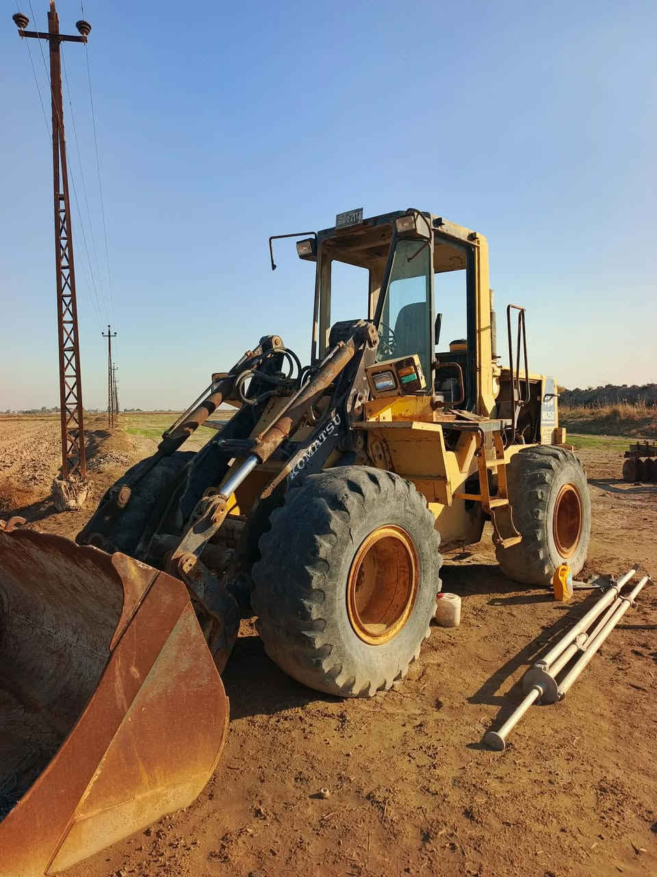 للبيع 
ابيعه كوم حديد
متروك سنه تقريبا  
للاستفسار ***********
سعره 8مليون وبيه مجال
