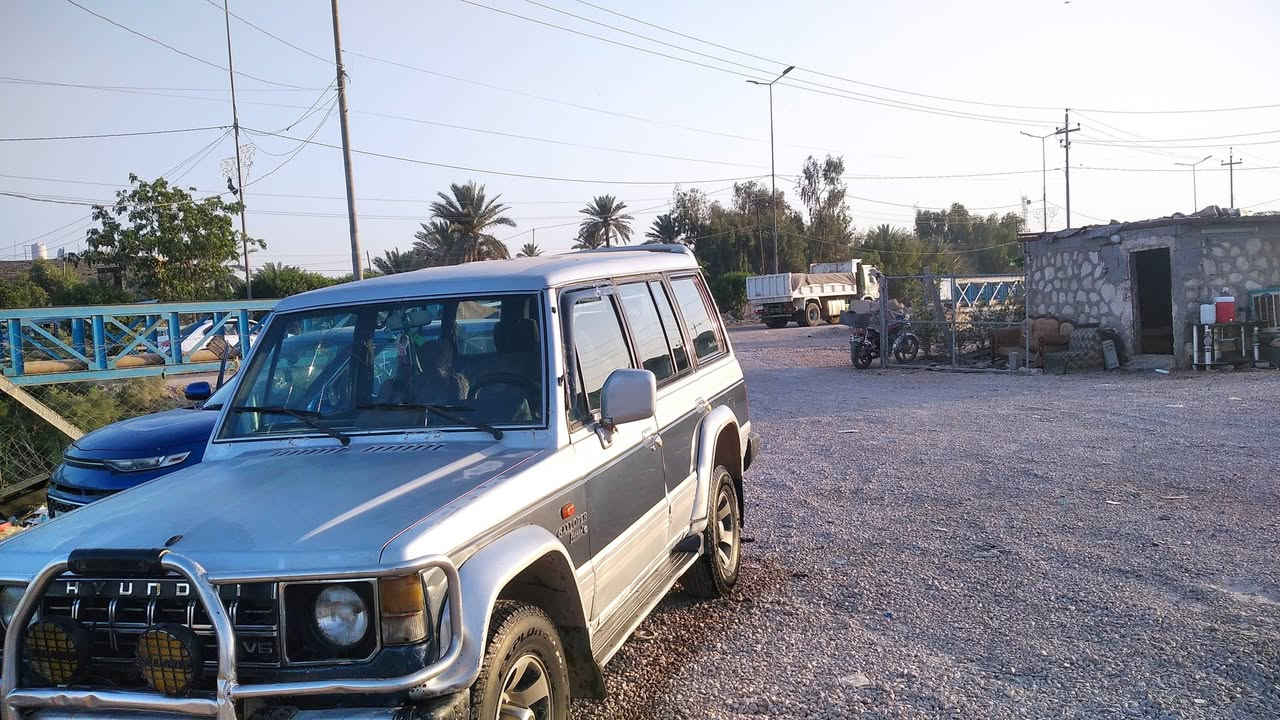 السلام عليكم من رخصه الأدمن كالوبر موديل93 كهربائيات شغاله دواخل نضيفه تغم تايرسياره خير من الله
مكان السيارة بابل الحمزه الغربي 
السعر 35وبيه مجال 
شرط التحويل 
موبايل ***********
