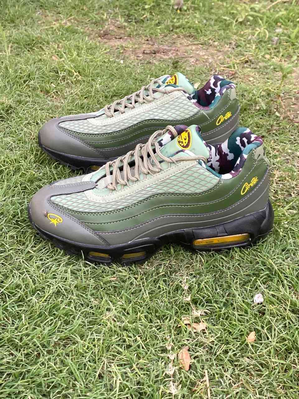 Corteiz x Nike Air Max 95 SP 'RULES THE WORLD'
الحاله: نضيف جداً بحاله الوكاله 
القياس:41
السعر:30


**إذا كنت صاحب هذا الإعلان وتريد حذفه لأي سبب، رجاءا أرسل رسالة إلى الدعم الفني**