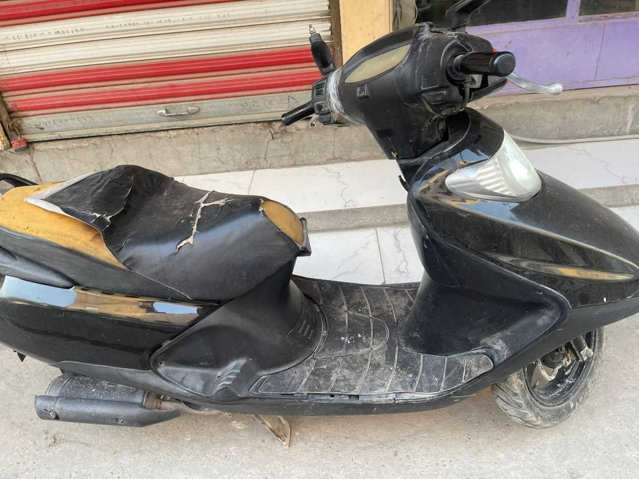 السلام عليكم سبيسي ياباني ١٠٠ دراجة نص نكرة ونظيفة لا غاسلها ولا ابد لايت ابيض كهربائيات كاملة عوزها فقط يتبدل وهاهية مكاني اعظمية السعر ٥٢٥ للاتصال ***********
