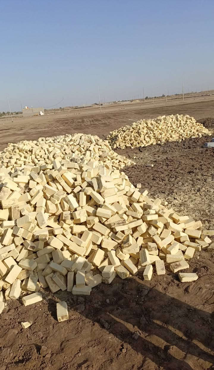 سلام عليكم طابوق درجه اولى انجكتر عدد 4300عله مكلاب تواصل اتصال ‏‪***********‬‏
