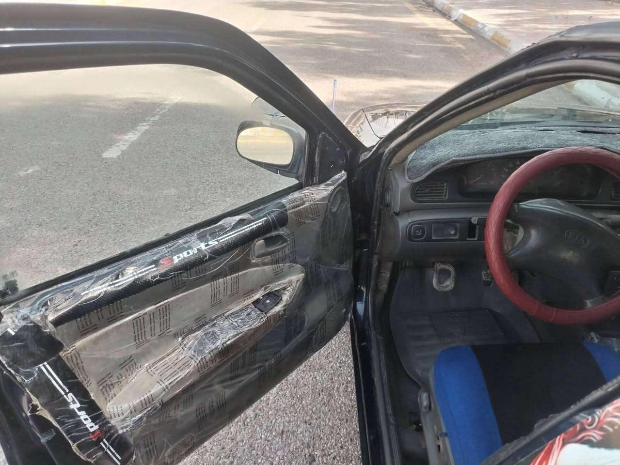 السلام عليكم ورحمه الله وبركاته
سيفيا للبيع 96معمره جديد تايرات جدد حداده وكير ومحرك وكهربائيات جديد محرك مسكر المرغوب دوشمه جديده السياره حلوه رقم بغداد مكان السياره ديالى كنعان عارضها 31بيها مجال بسيط جدا رقم صاحب السياره ***********
