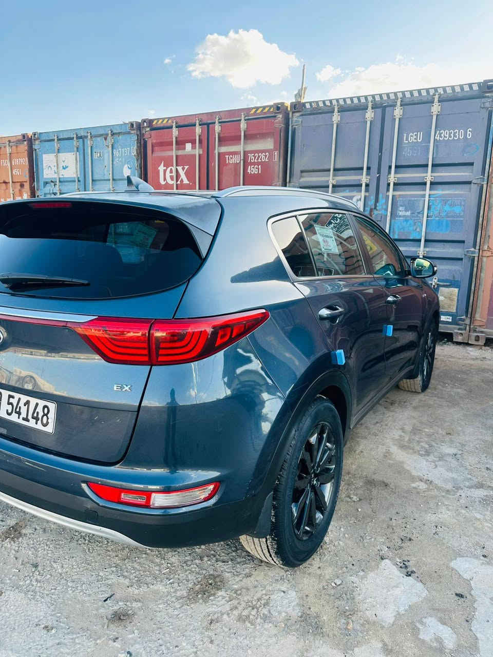 سلام عليكم كيه سبورتج لون مميزوارد امريكي حادثهه فقط بنيد بدون دواخل حته الدعاميه بلاديه فول بصمه شفتات استيرن كشنات جلد وكهربايه وتفه بل كشنات يعني فول تبريد قطعتين رقم ابيل الجديد بسامينه وكاله وتحويل مكيه 20400 بعداهواي مواصفات ماشيه 67 عنوان كربلاء *********** السعر 148
