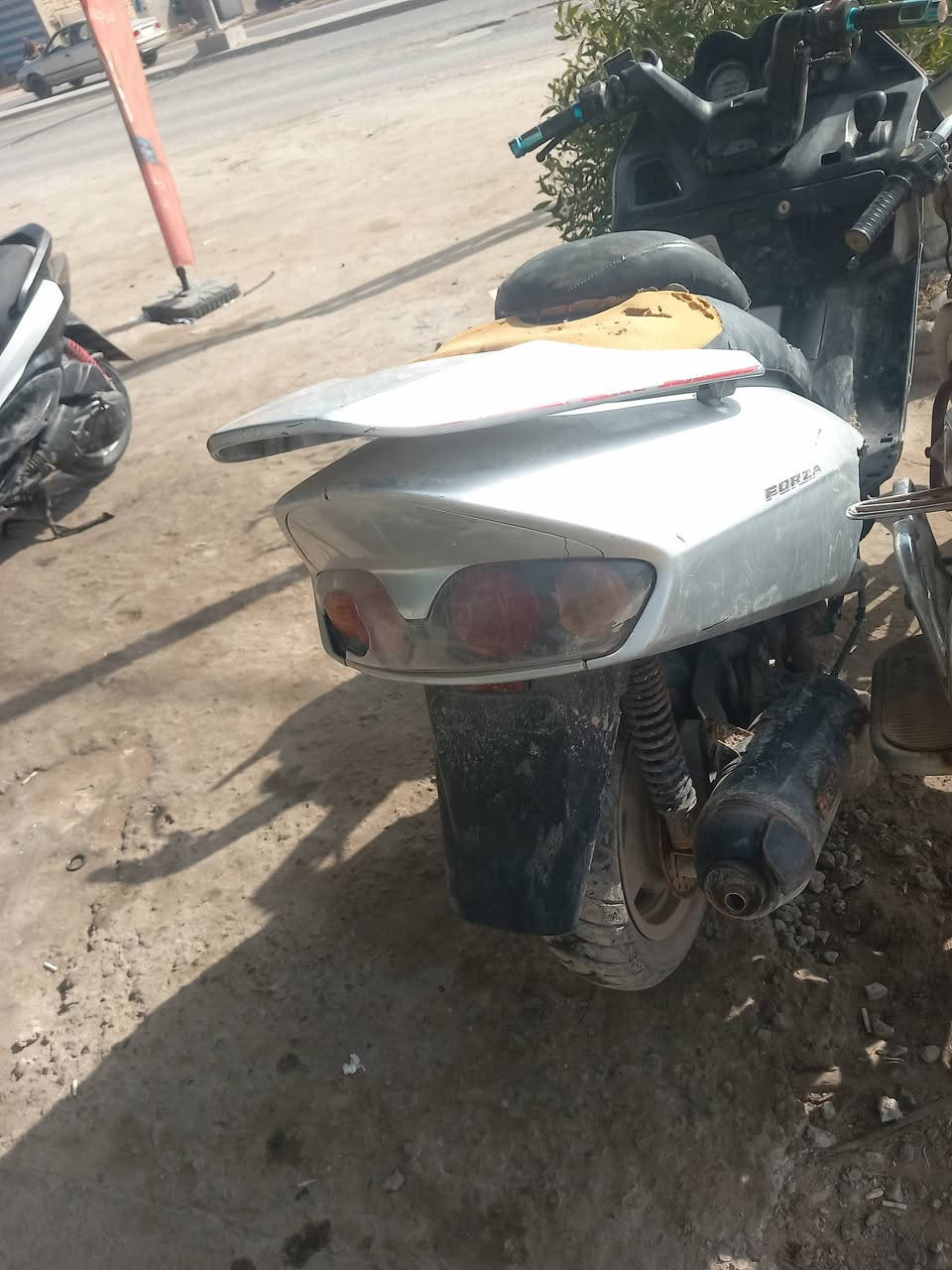 سلام عليكم للبيع فورزه 0\6 محرك شغال بس عوزه ترتيب ***********
