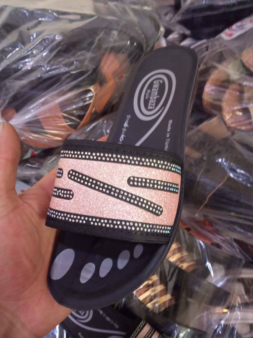 العدد.  6000.  زوج.  مشكل.  رجالي نسواني السعر.   75 سنت.  تنزيلات العيد.      كل الكميه


**إذا كنت صاحب هذا الإعلان وتريد حذفه لأي سبب، رجاءا أرسل رسالة إلى الدعم الفني**