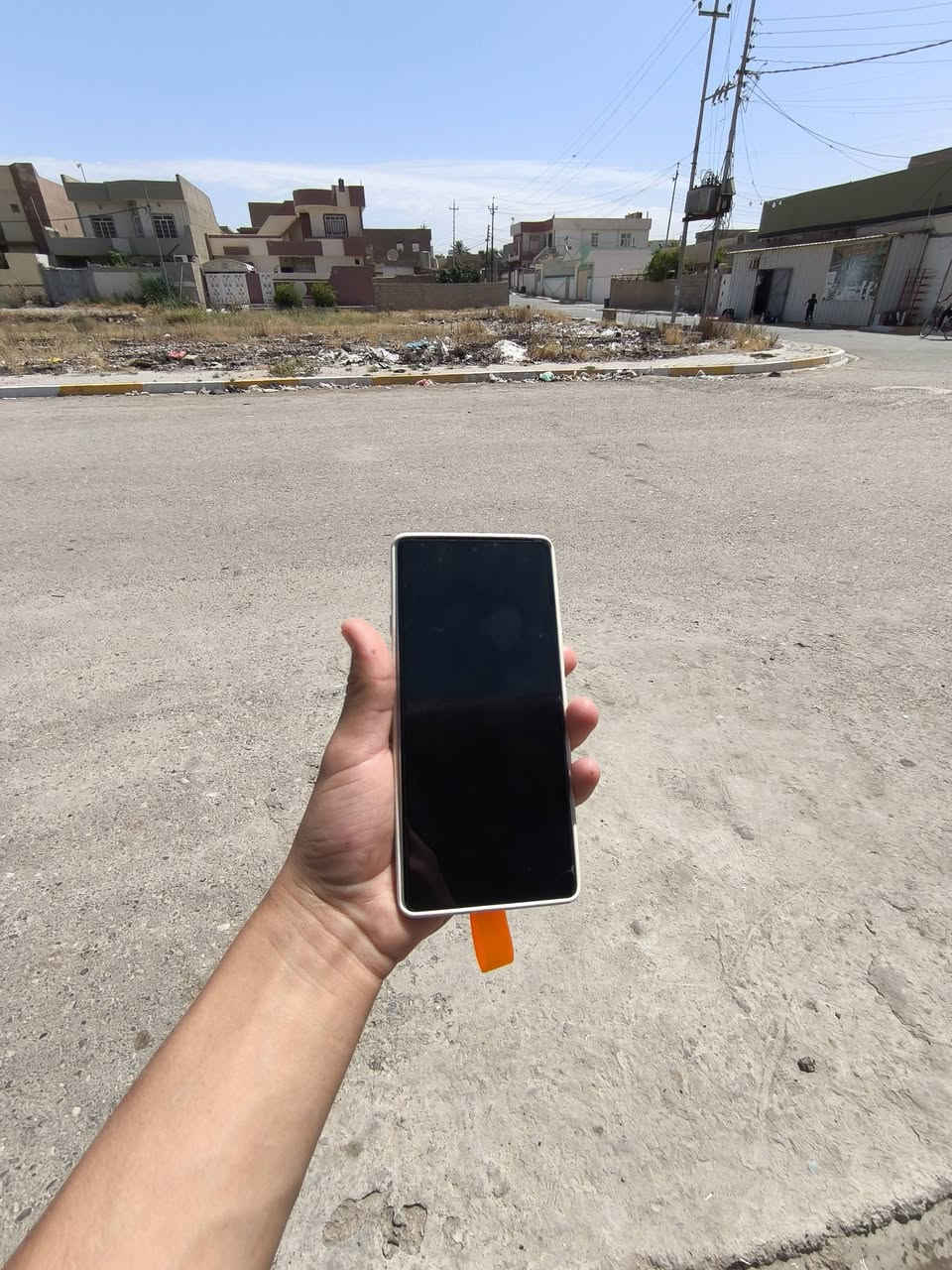 للبيع غراضه كامله ***********
مكان صلاح الدين يم زنود الست
