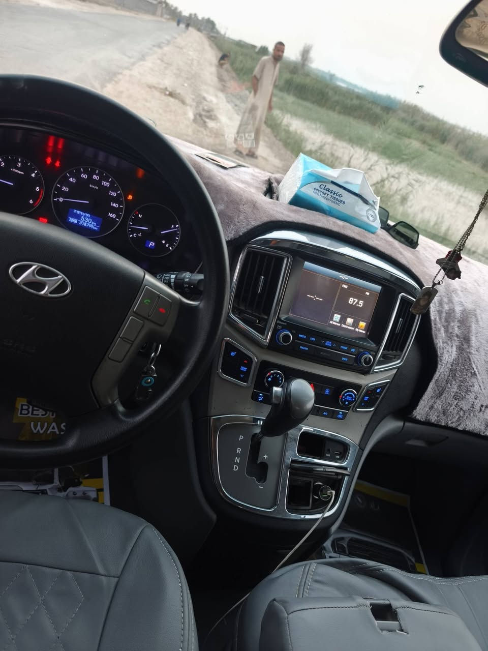 السلام عليكم
ستاركس 18 اصل للبيع مكينه  سبلاين 12 توه شدينها سياره مكينة كير كهربائية حداده تخم تاير تبريد 
خير من الله السياره بيه(( ضربه بجم عله اثرها تبدل بيه لغد صفحت السايق)) وبيه صندوم مبدل وصبغ من كوريا السياره بسمي مصفره هيئه وغرامات سنويه لل 30 رقم جديد 
دوشمه كشنات وسقف وارضيه دواخل حلوات  
السعر (210) وبيه مجال 
مكان البصره ابو صخير استفسار عله الرقم 
‏‪***********‬‏
